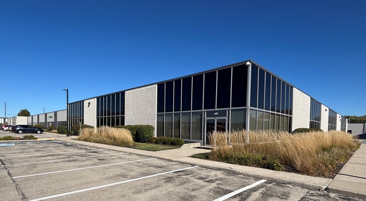 6911-7061 Corporate Cir, Indianapolis, IN à louer Photo de l’immeuble– Image 1 sur 2