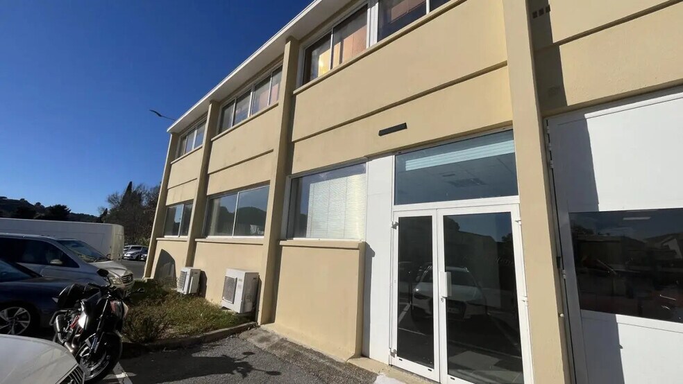 Local d’activités dans Biot à louer - Photo de l’immeuble – Image 2 sur 11