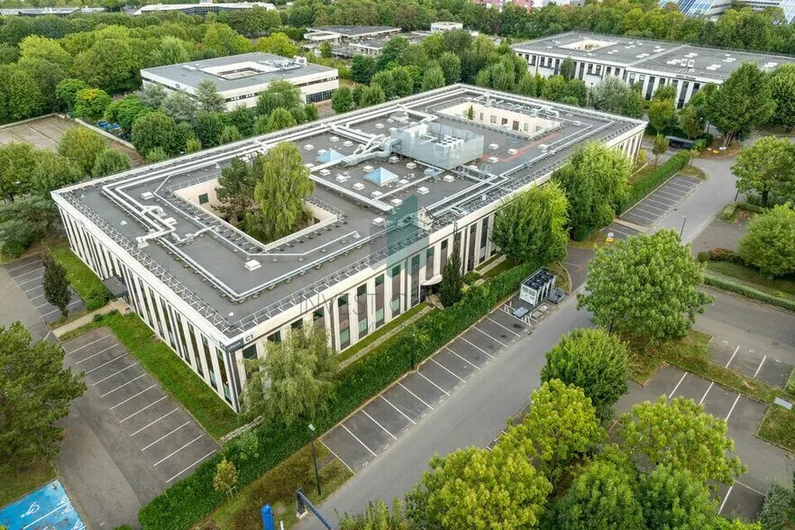 17-21 Rue Du Petit Albi, Cergy à louer - Photo de l’immeuble – Image 2 sur 15