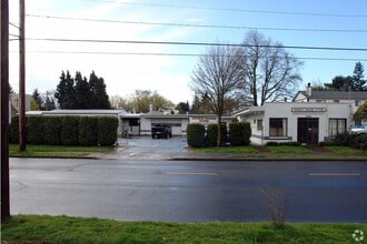 2304 N Killingsworth St, Portland, OR à vendre Photo intérieure– Image 2 sur 2