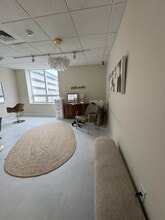 36 Lasalle Rd, West Hartford, CT à louer Photo intérieure– Image 2 sur 9