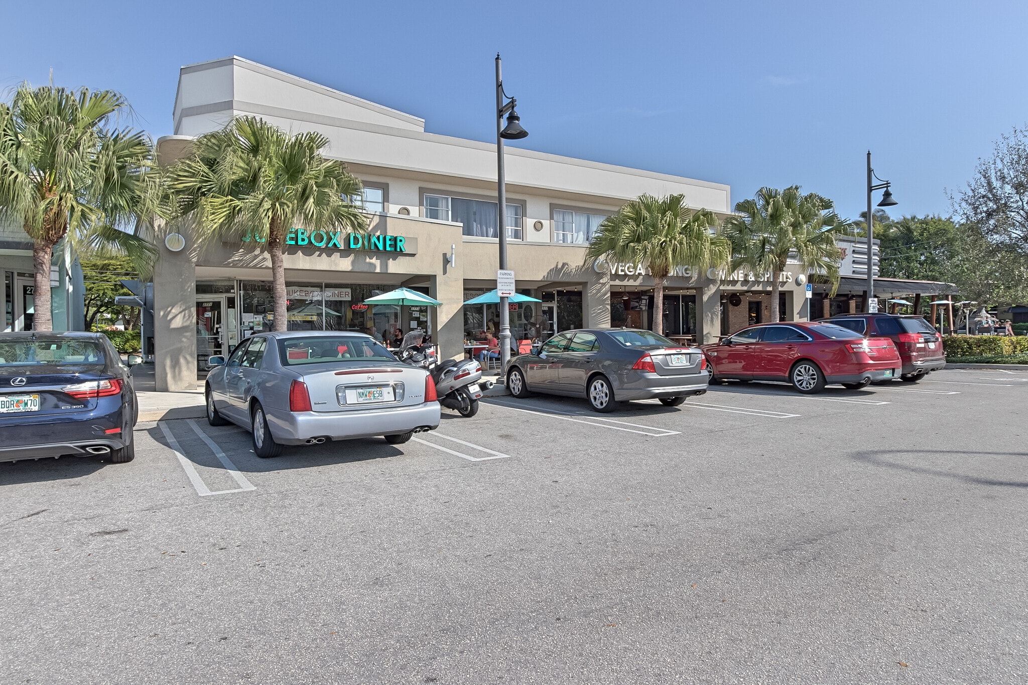 2769-2777 E Atlantic Blvd, Pompano Beach, FL à louer Photo intérieure– Image 1 sur 19