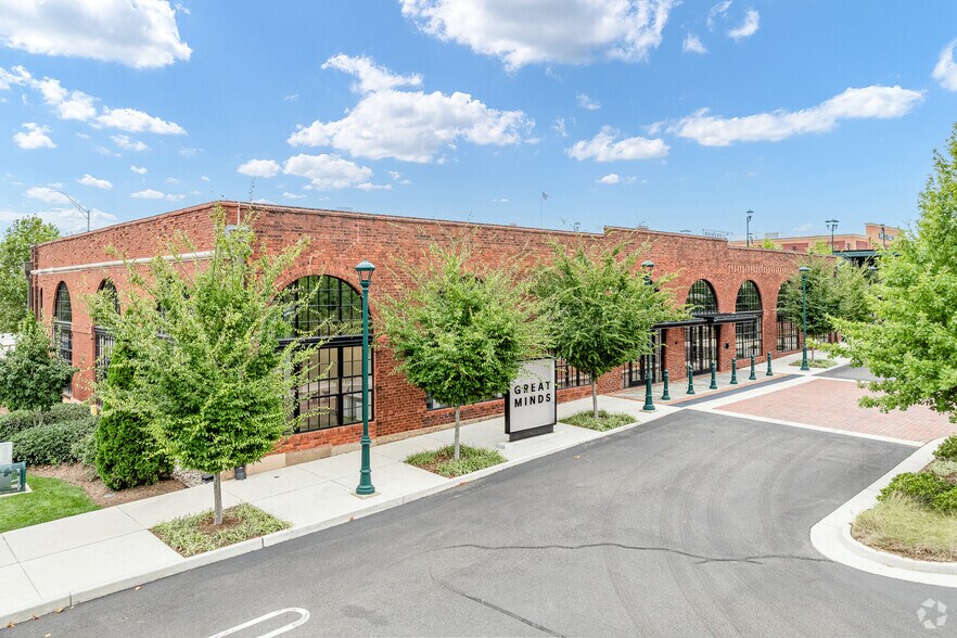 840 Hermitage Rd, Richmond, VA à louer - Photo de l’immeuble – Image 3 sur 21