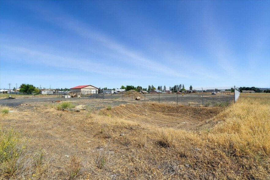 4509 S Ben Franklin Ln, Spokane, WA à vendre - Photo de l’immeuble – Image 3 sur 13