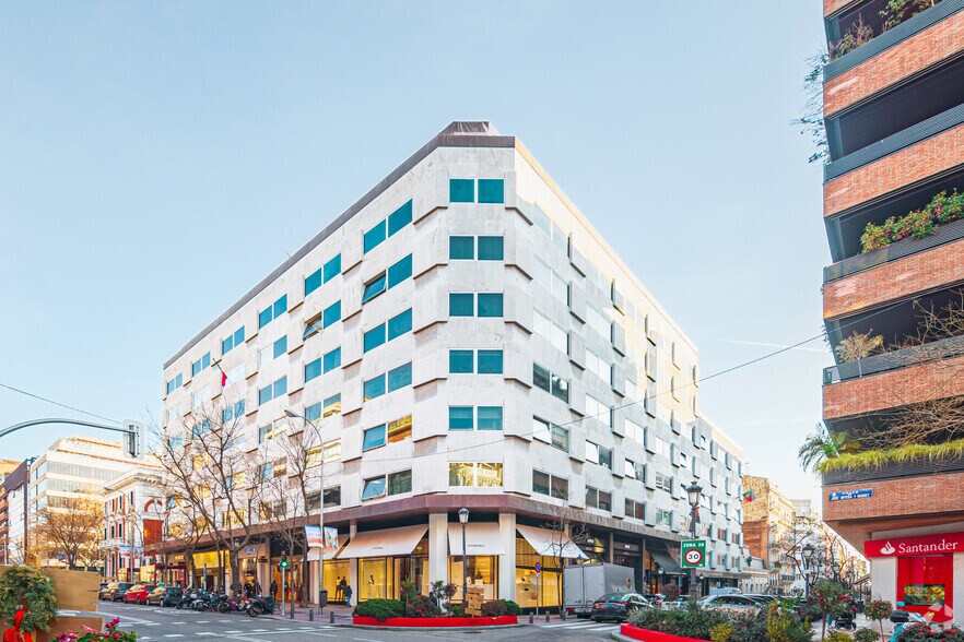 Bureau dans Madrid, Madrid à louer - Photo de l’immeuble – Image 1 sur 3