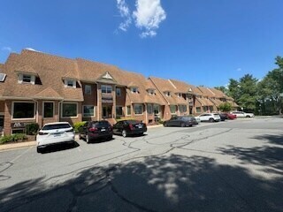 1142 Walker Rd, Great Falls, VA à louer Photo de l’immeuble– Image 1 sur 29