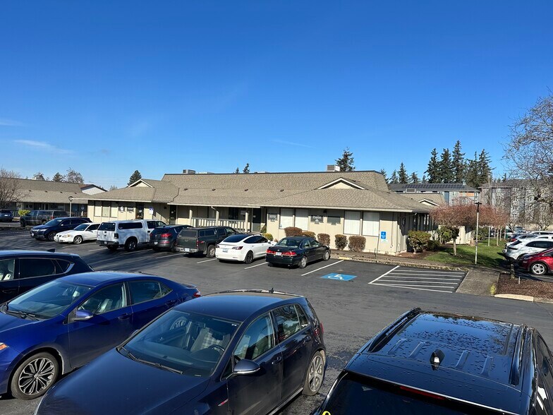 12730 SE Stark St, Portland, OR à vendre - Photo de l’immeuble – Image 3 sur 13