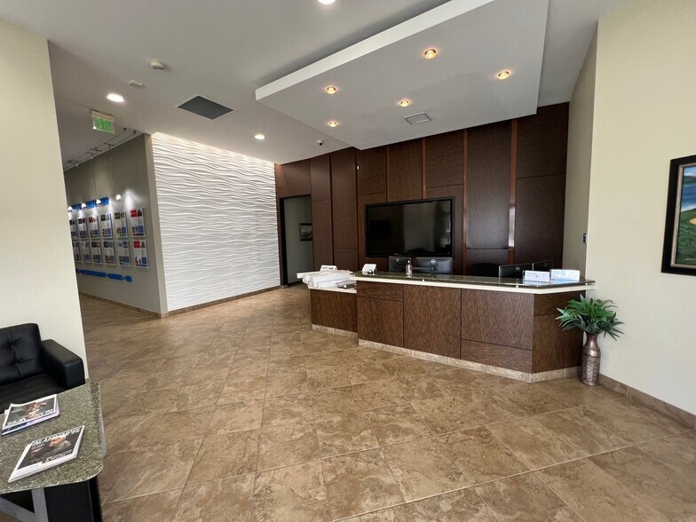 9485 Haven Ave, Rancho Cucamonga, CA à louer - Photo de l’immeuble – Image 3 sur 14