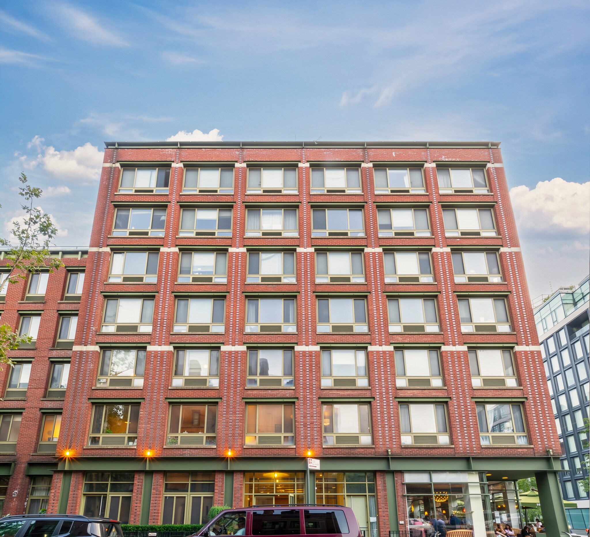 460 W 20th St, New York, NY à vendre Photo de l’immeuble– Image 1 sur 9