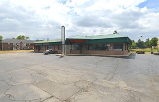 Plus de détails pour 2210 N Cottage Ave, Bloomington, IL - Local commercial à louer