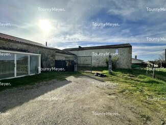 Plus de détails pour Local d'activités à louer