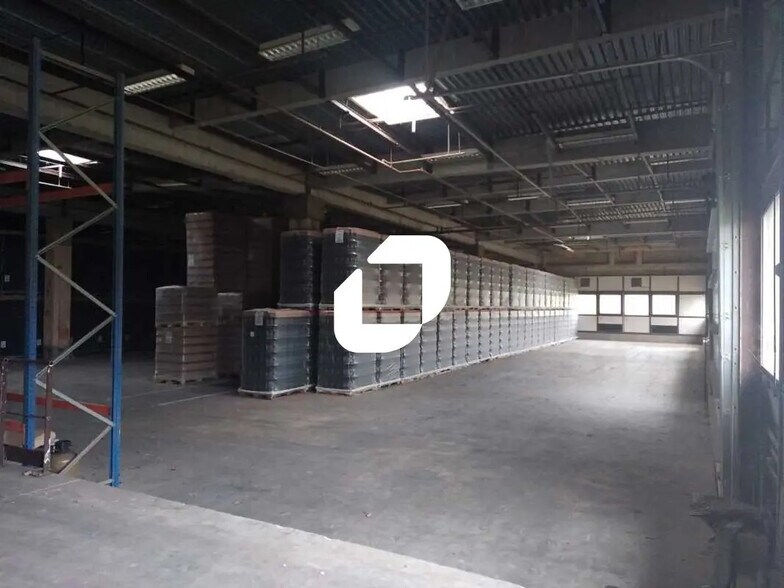 Local d’activités dans Canéjan à louer - Photo de l’immeuble – Image 2 sur 14