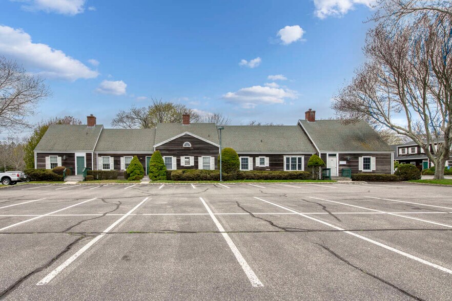335 Meeting House Ln, Southampton, NY à vendre - Photo de l’immeuble – Image 2 sur 14