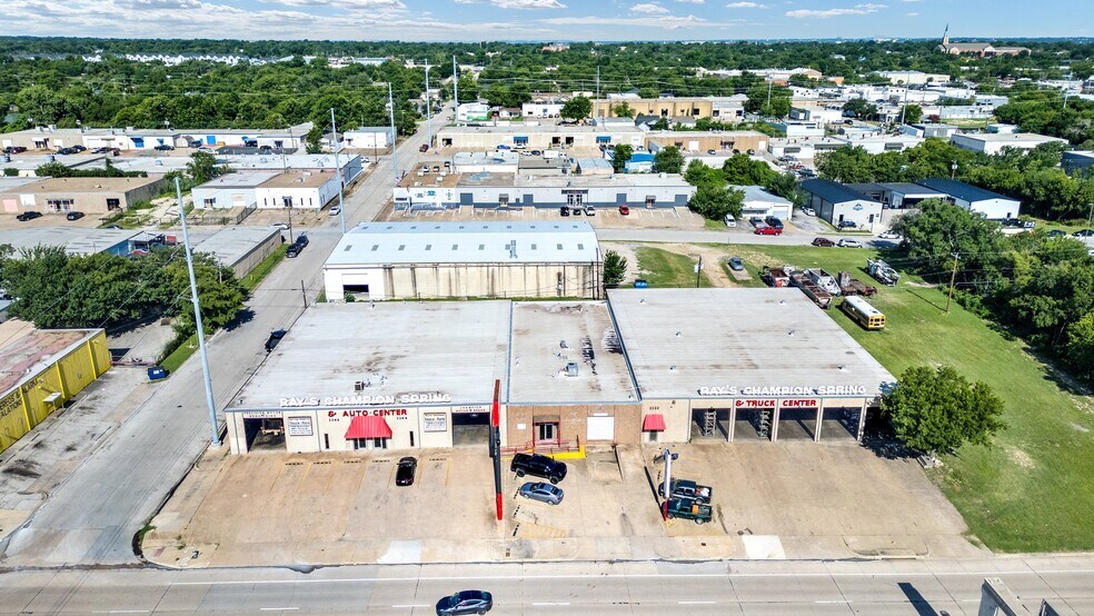 3336 South Fwy, Fort Worth, TX à vendre - Photo de l’immeuble – Image 2 sur 15