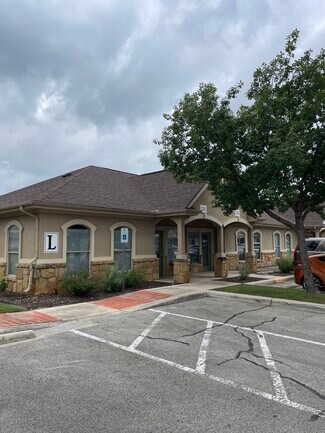 Plus de détails pour 1619 Common St, New Braunfels, TX - Bureau à louer