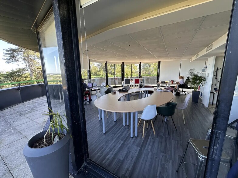 Bureau dans Angers à louer - Photo de l’immeuble – Image 1 sur 6