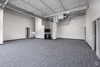 1301 Corporate Center Dr, Eagan, MN à louer Photo intérieure– Image 2 sur 6