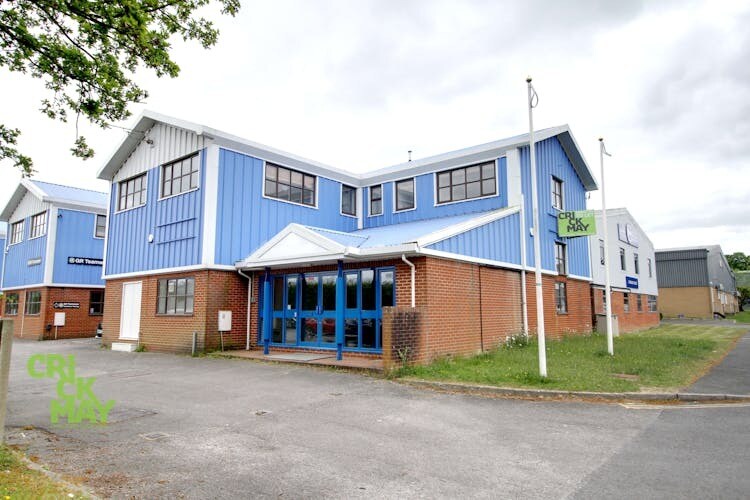 6 Jubilee Rd, Burgess Hill à vendre - Photo de l’immeuble – Image 1 sur 1