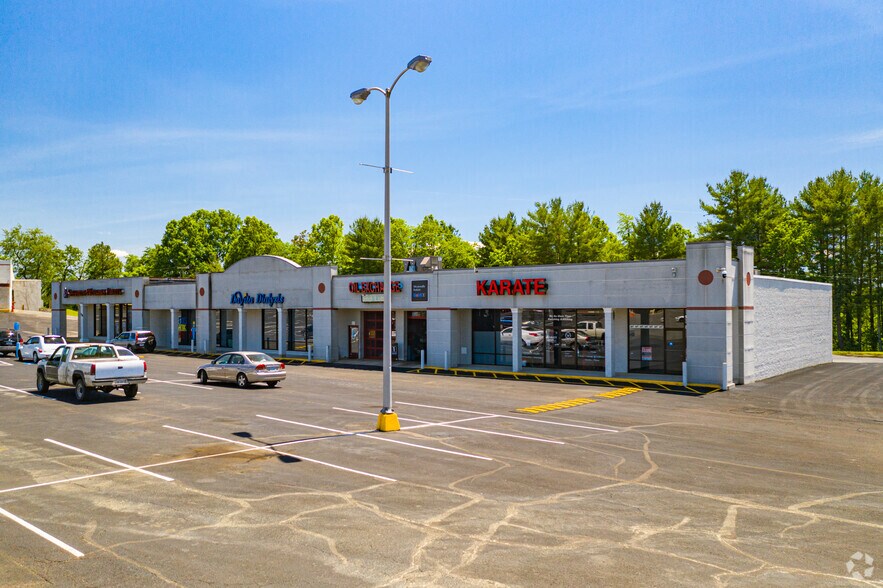 744-766 N Lee Hwy, Lexington, VA à louer - Photo de l’immeuble – Image 2 sur 12