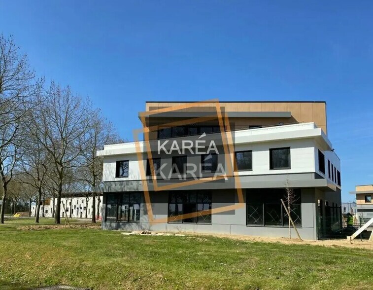 Bureau dans Serris à louer - Photo de l’immeuble – Image 2 sur 5