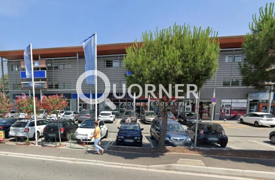 Local commercial dans Fréjus à louer - Photo de l’immeuble – Image 2 sur 3
