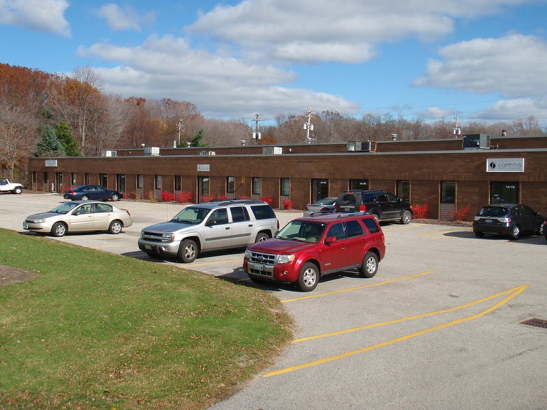 11993 Ravenna Rd, Chardon, OH à louer - Photo de l’immeuble – Image 2 sur 9