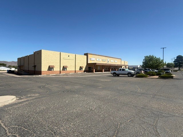 2701 E Andy Devine Ave, Kingman, AZ à vendre - Photo de l’immeuble – Image 2 sur 6