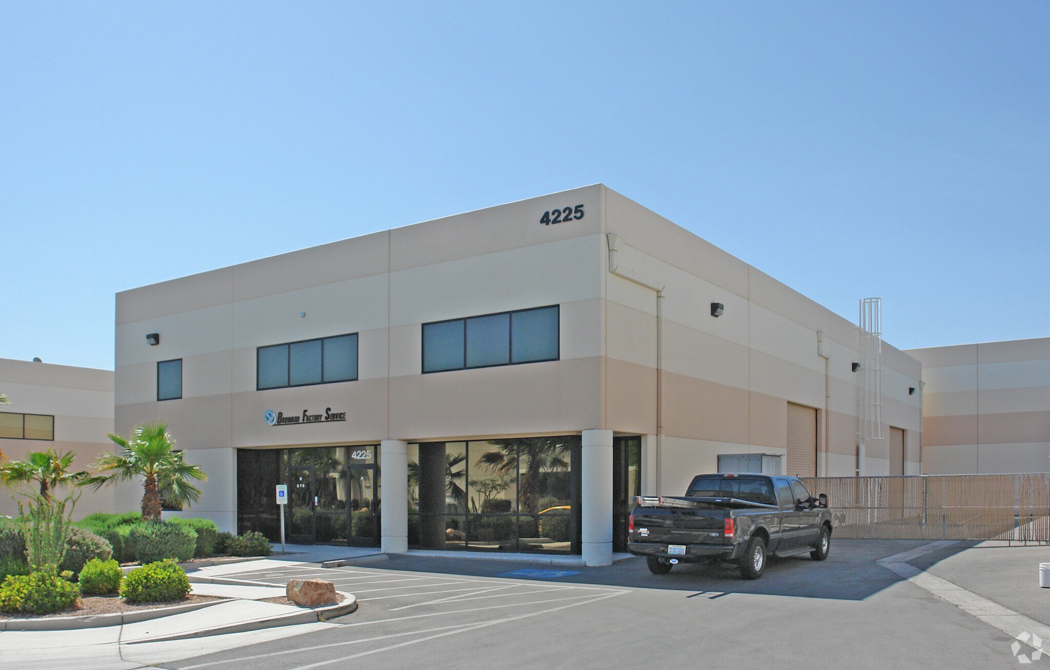 4225 W Teco Ave, Las Vegas, NV à vendre Photo principale– Image 1 sur 12