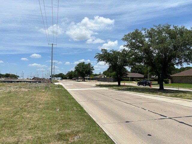 3401 Roan rd, Garland, TX à vendre - Photo de l’immeuble – Image 3 sur 10