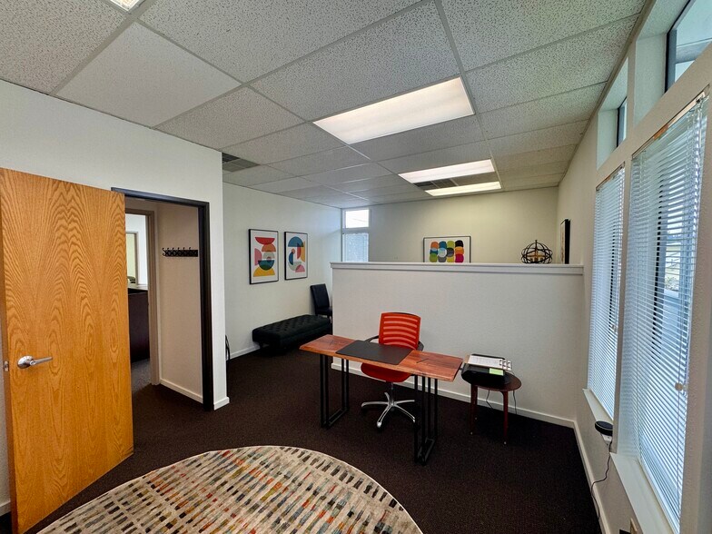 2505 SW Spring Garden St, Portland, OR à louer - Photo de l’immeuble – Image 3 sur 7