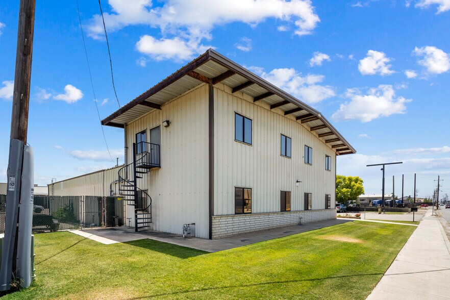 2900 Gibson St, Bakersfield, CA à louer - Photo de l’immeuble – Image 2 sur 18
