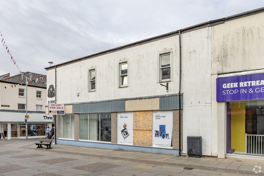 19-23 Caroline St, Bridgend à louer - Photo de l’immeuble – Image 3 sur 3