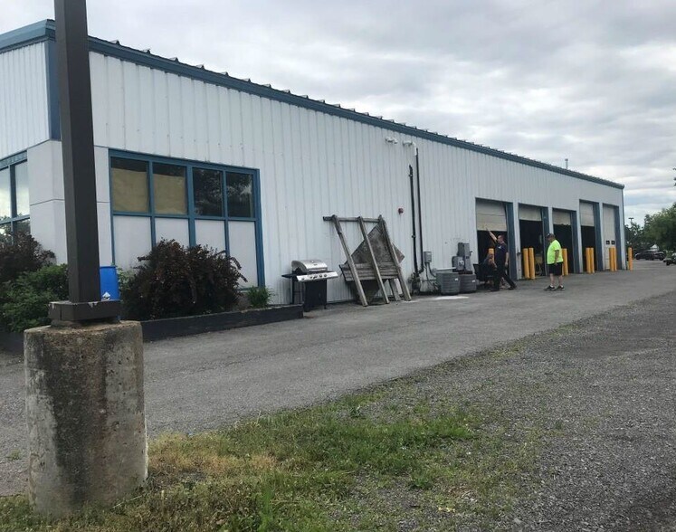 10409 US Route 11, Adams, NY à vendre - Photo de l’immeuble – Image 1 sur 4
