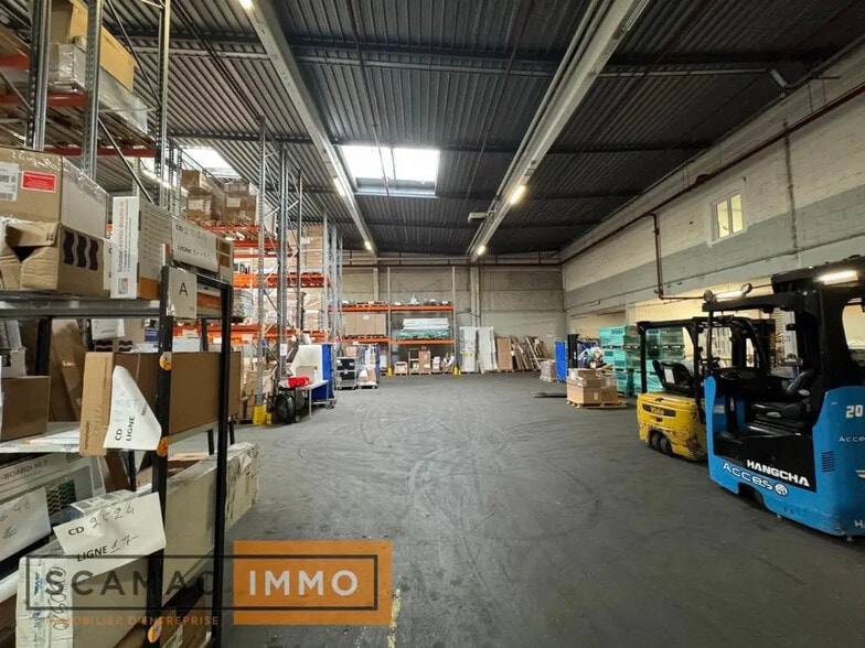 Industriel/Logistique dans Villejust à louer - Photo de l’immeuble – Image 3 sur 9