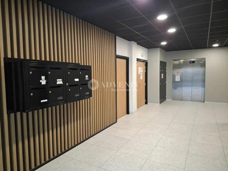 Bureau dans Essey-lès-Nancy à vendre - Hall d’entrée – Image 1 sur 6