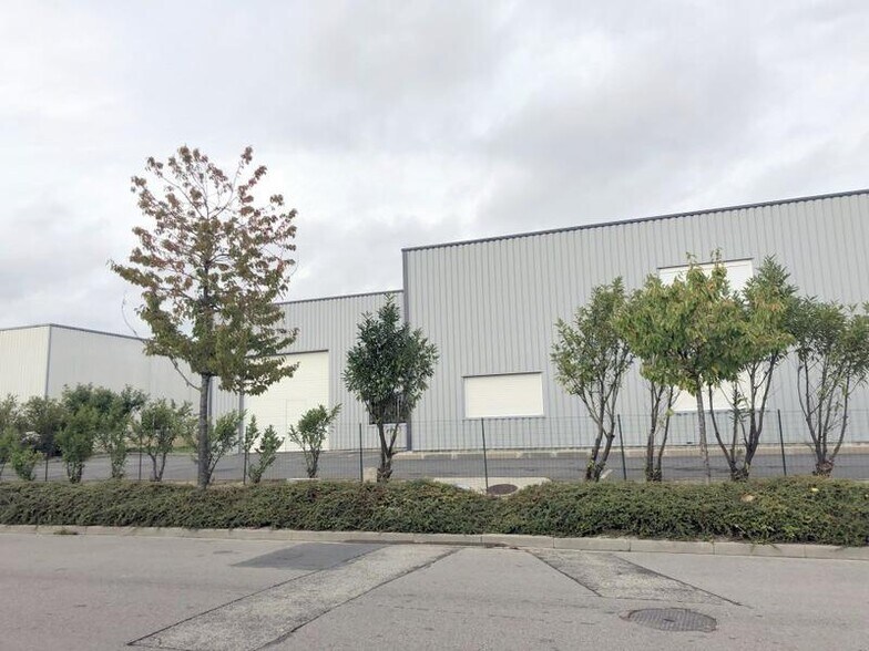 Industriel/Logistique dans Reims à louer - Photo de l’immeuble – Image 2 sur 4