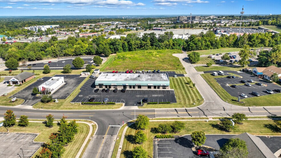 1104-1124 Kemper Meadow Dr, Forest Park, OH à louer - Aérien – Image 2 sur 53