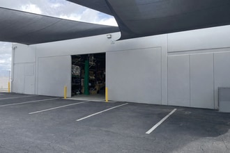 614 Airport Rd, Oceanside, CA à louer Photo intérieure– Image 1 sur 3