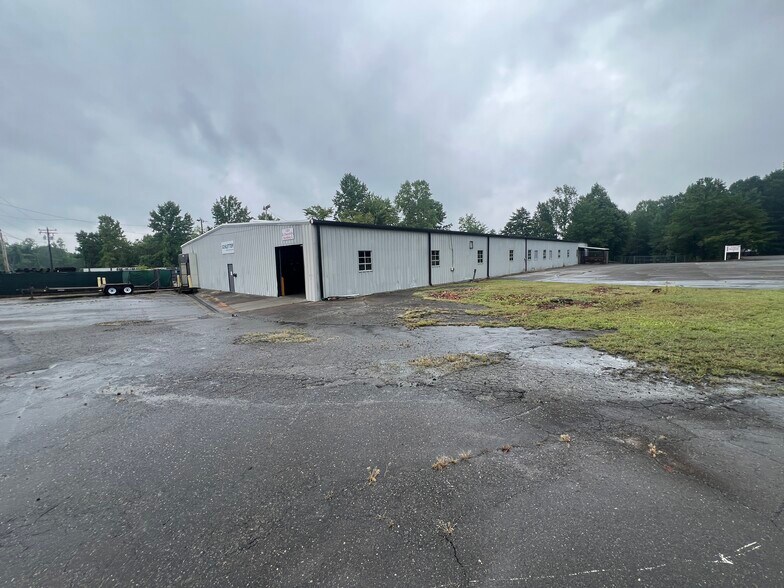 Carolina Logistics Park portefeuille de 8 biens à vendre sur LoopNet.fr - Photo principale – Image 3 sur 12
