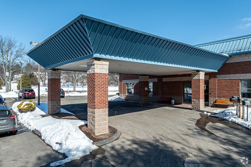 460 Hartford Tpke, Vernon Rockville, CT à louer - Photo de l’immeuble – Image 2 sur 5
