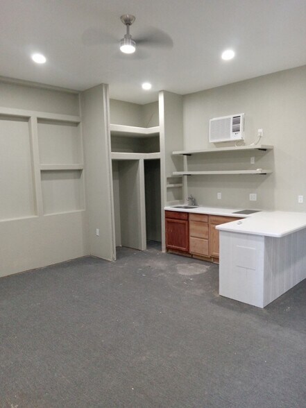 2665 W Highway 377, Granbury, TX à louer - Photo de l’immeuble – Image 2 sur 5