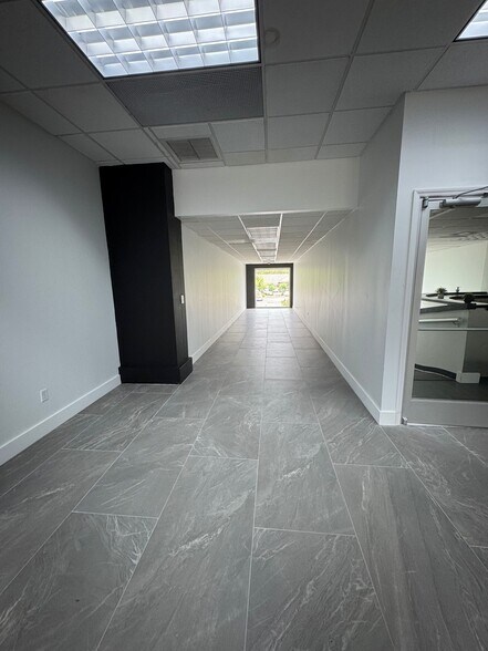 3390 Kori Rd, Jacksonville, FL à louer - Photo de l’immeuble – Image 3 sur 24