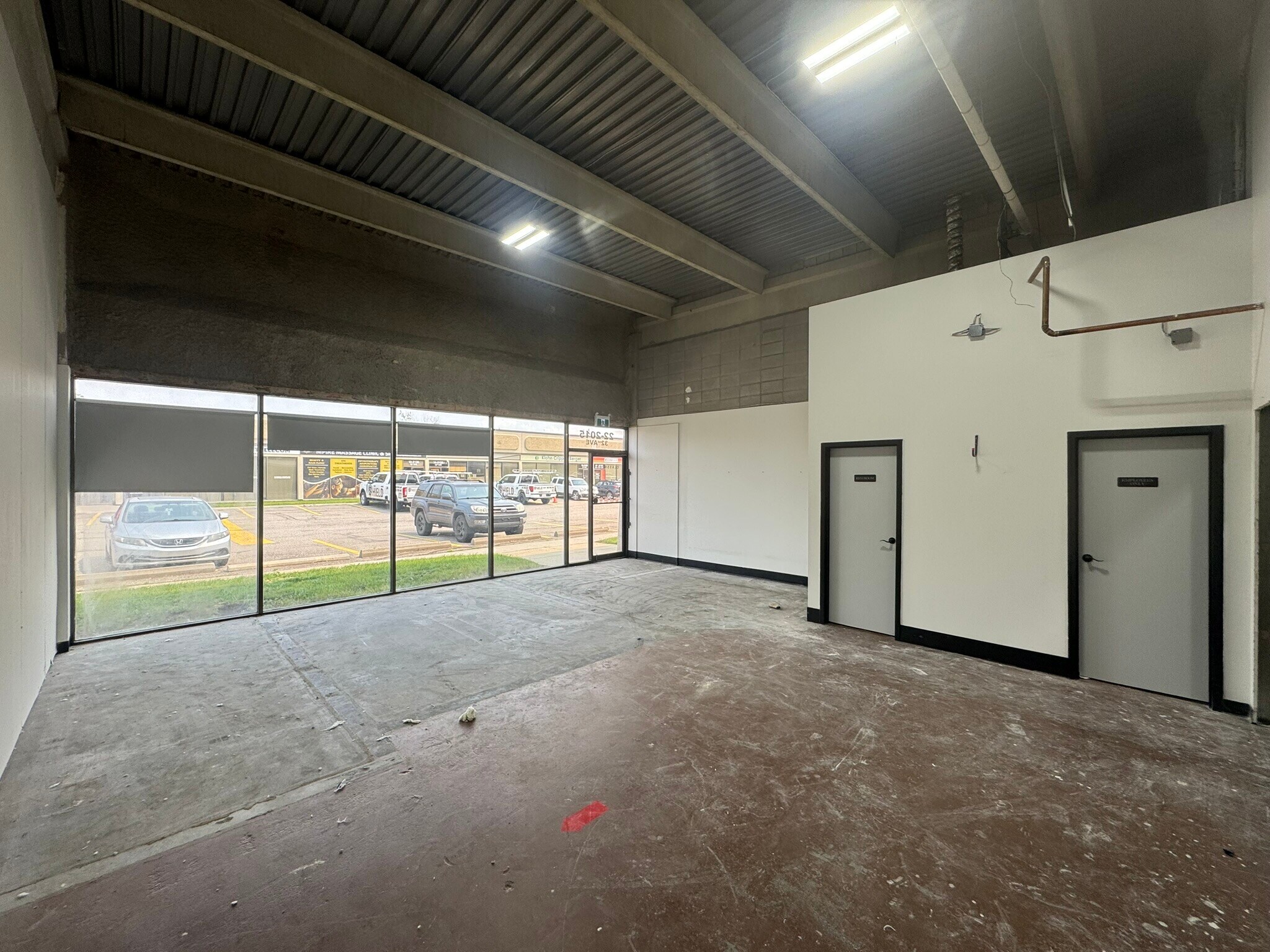 2015 32nd Ave NE, Calgary, AB à louer Photo intérieure– Image 1 sur 5