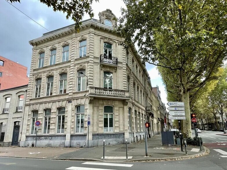 Bureau dans Lille à louer - Photo de l’immeuble – Image 1 sur 7