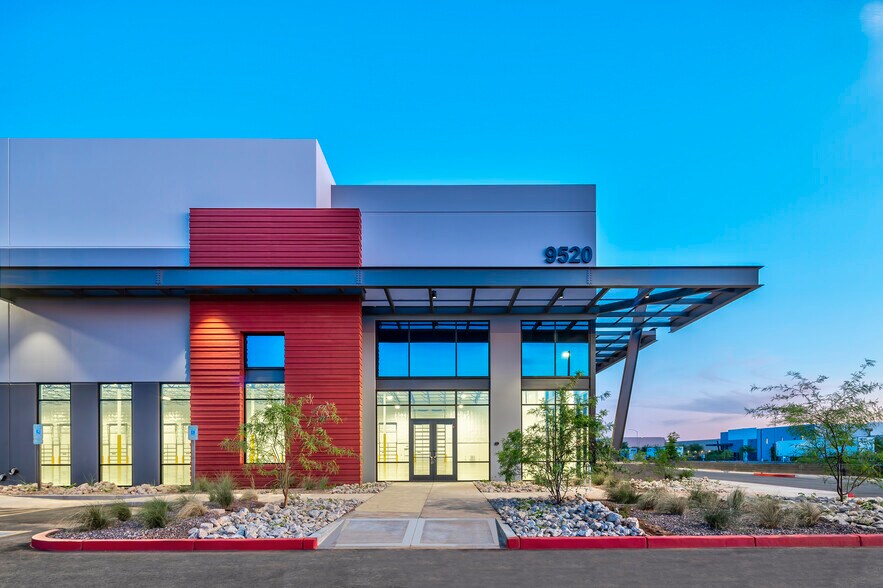 9520 E Elliot Rd, Mesa, AZ à louer - Photo de l’immeuble – Image 3 sur 51
