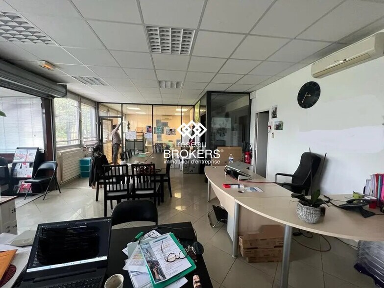 Bureau dans Domont à louer - Photo de l’immeuble – Image 1 sur 4