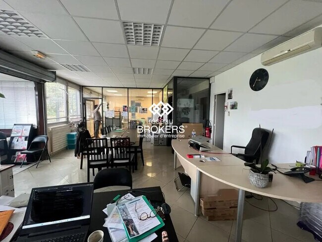 Plus de détails pour Bureau à louer