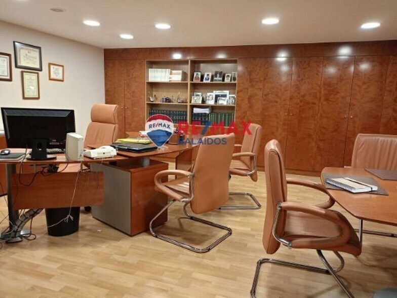 Bureau dans Vigo, Pontevedra à vendre - Photo de l’immeuble – Image 2 sur 44