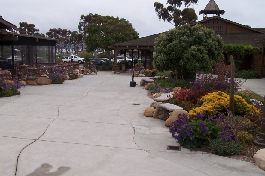 24941 Dana Point Harbor Dr, Dana Point, CA à louer - Photo de l’immeuble – Image 2 sur 2