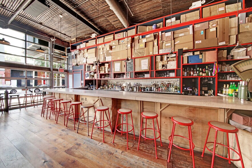 63 Grand St, Brooklyn, NY à louer - Photo de l’immeuble – Image 2 sur 23